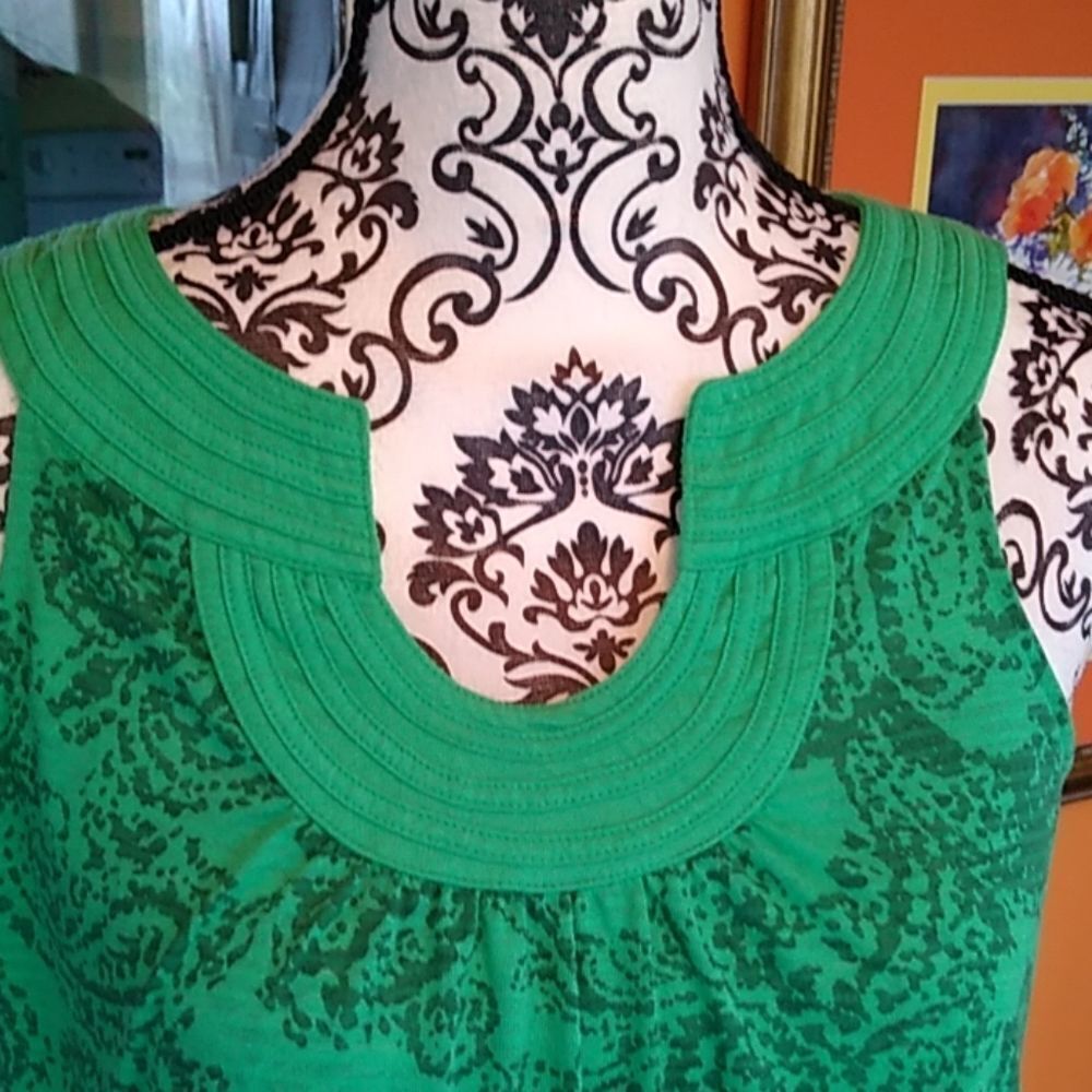 8/$20 Sonoma Size S Green Sleeveless T-shirt - Picture 2 of 5